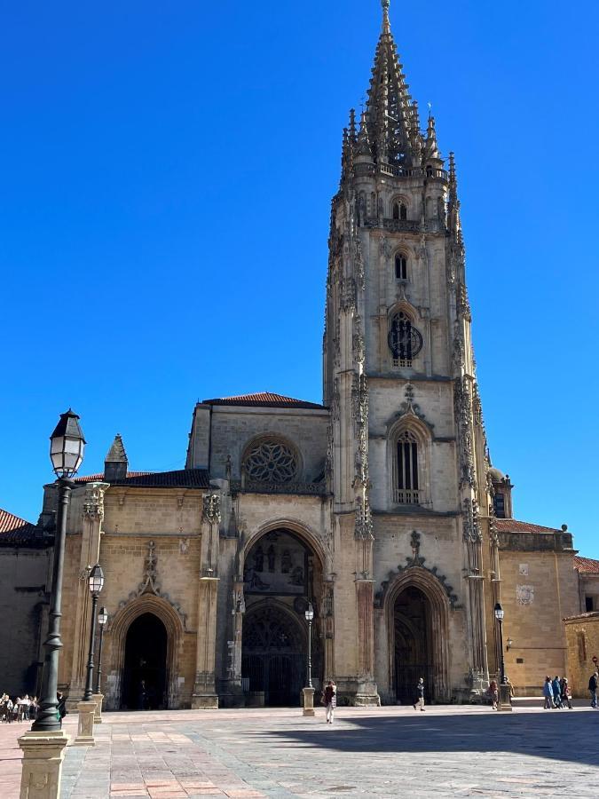 Apartamento Wamba - La Catedral Oviedo Buitenkant foto
