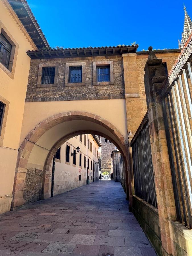 Apartamento Wamba - La Catedral Oviedo Buitenkant foto