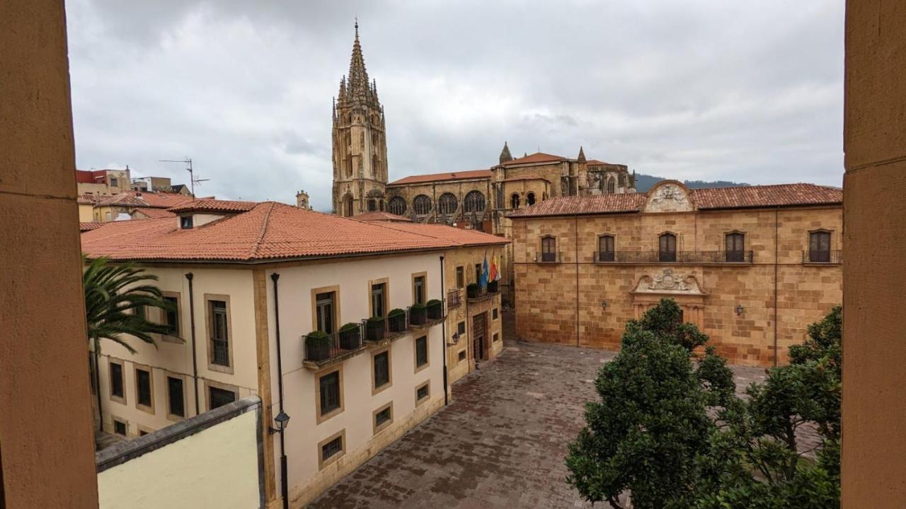 Apartamento Wamba - La Catedral Oviedo Buitenkant foto
